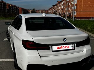 2020 BMW 5 серии 530i xDrive VII (G30/G31/G38) Рестайлинг, белый, 5100000 рублей, вид 3