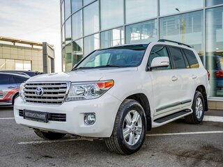 2015 Toyota Land Cruiser 200 Series Рестайлинг 1, белый, 4798000 рублей, вид 3