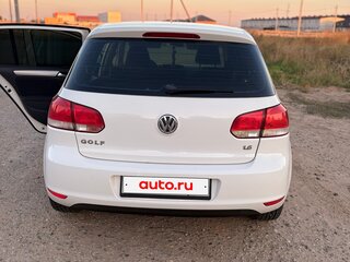 2010 Volkswagen Golf VI, белый, 595000 рублей, вид 4