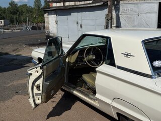 1965 Ford Thunderbird IV, бежевый, 6350000 рублей, вид 3