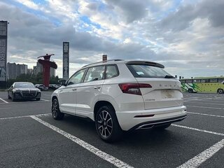 2022 Skoda Karoq DSG7 I, белый, 1555777 рублей, вид 4