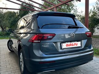 2019 Volkswagen Tiguan Allspace II, серый, 2050000 рублей, вид 4