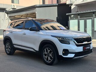 2022 Kia KX3, белый, 1780000 рублей, вид 3