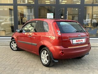 2007 Ford Fiesta Mk5, красный, 460000 рублей, вид 4