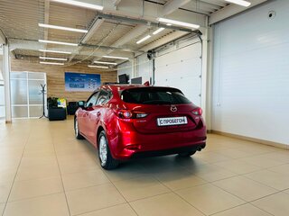 2019 Mazda Axela III Рестайлинг, красный, 1699000 рублей, вид 4