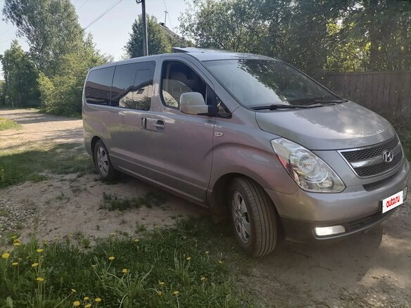2012 Hyundai Grand Starex I, серый - вид 1