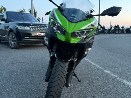 2019 Kawasaki Ninja 400, серый, 555555 рублей, вид 3
