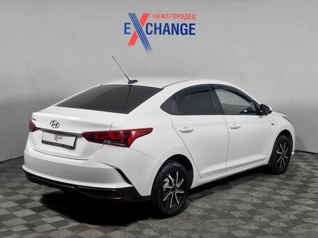 2020 Hyundai Solaris II Рестайлинг, белый, 1246000 рублей, вид 5