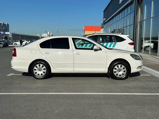 2013 Skoda Octavia II (A5) Рестайлинг, белый, 1100000 рублей, вид 5