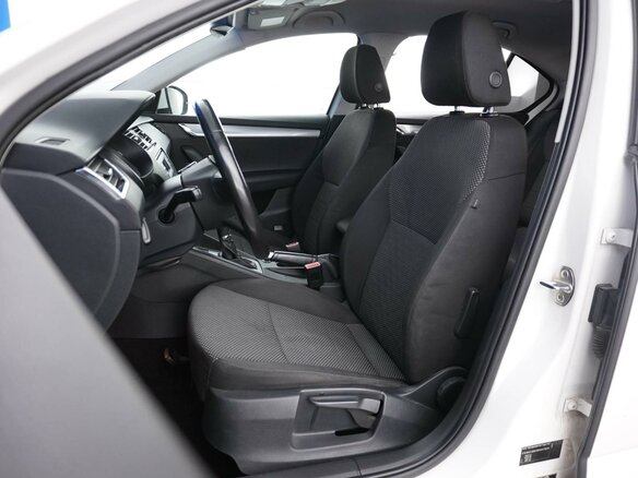 2013 Skoda Octavia III (A7), белый, 1099654 рублей - вид 9