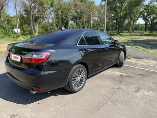 2015 Toyota Camry VII (XV50) Рестайлинг, чёрный, 1720000 рублей, вид 2