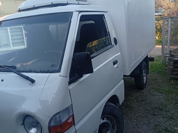 2006 Hyundai Porter, белый, 500000 рублей - вид 2
