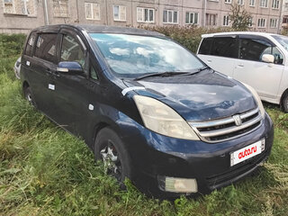 Toyota ISis I Рестайлинг