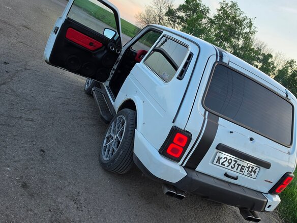 2019 Lada (ВАЗ) 2121 (4x4) Urban I Рестайлинг (2020), белый, 990000 рублей - вид 6