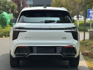 2024 Hongqi HS3, белый, 2470000 рублей, вид 5