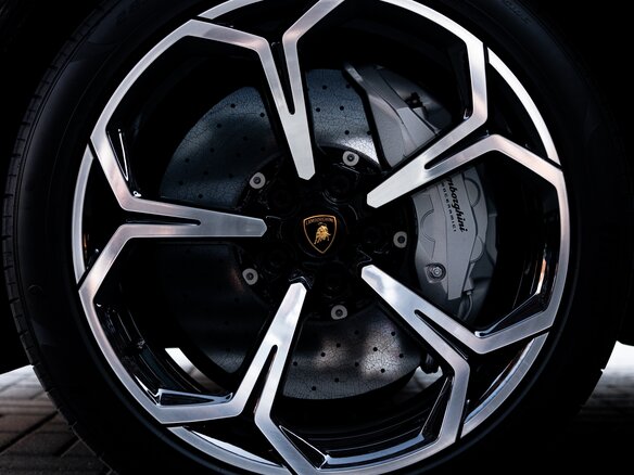 2024 Lamborghini Urus S I Рестайлинг, серебристый, 33000000 рублей - вид 7