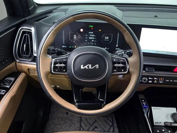 2024 Kia Sorento IV Рестайлинг, чёрный, 4240000 рублей - вид 6