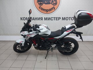 2022 Kawasaki Z 650, чёрный, 749000 рублей, вид 2