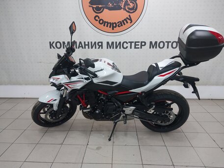 2022 Kawasaki Z 650, чёрный, 749000 рублей, вид 2