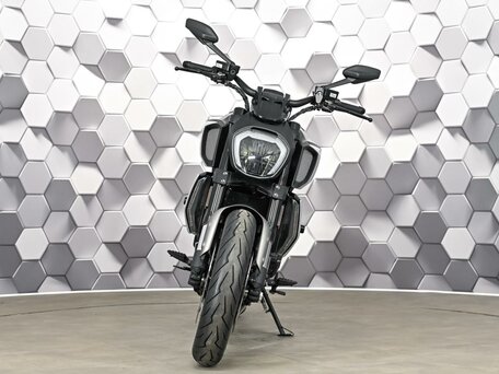 2020 Ducati Diavel 1260, серый, 1525000 рублей, вид 5