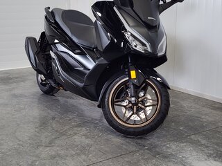 2025 Honda Forza, чёрный, 799000 рублей, вид 3