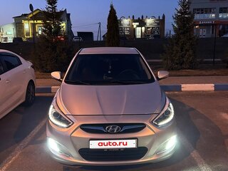 2014 Hyundai Solaris I, серебристый, 750000 рублей, вид 3