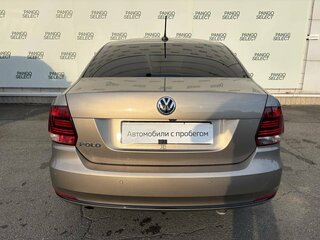 2018 Volkswagen Polo V Рестайлинг, бежевый, 940000 рублей, вид 5