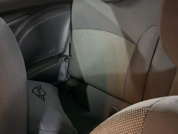 2010 Mini Hatch One II (R56) Рестайлинг, белый, 750000 рублей - вид 12