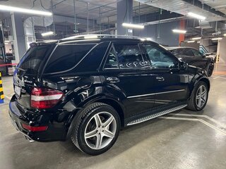 2008 Mercedes-Benz M-Класс AMG 63 AMG II (W164) Рестайлинг, чёрный, 3000000 рублей, вид 4