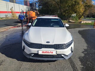2021 Kia K5 III, белый, 1500000 рублей, вид 2