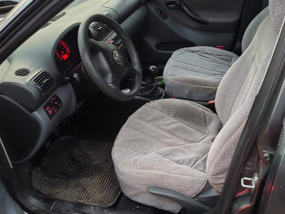 2001 SEAT Leon I, серый, 419000 рублей - вид 5