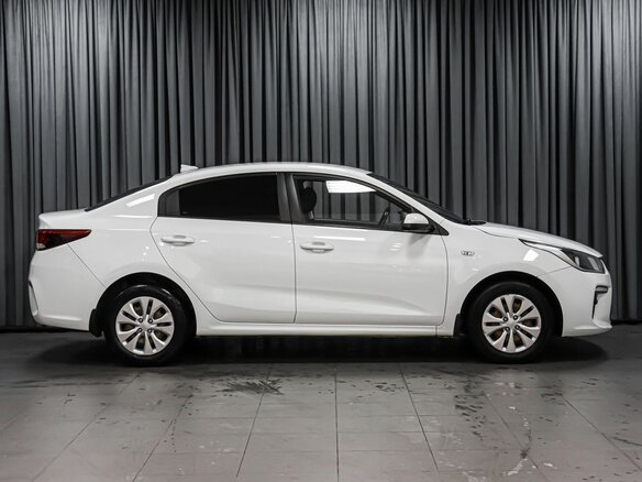 2018 Kia Rio IV, белый, 1279000 рублей - вид 4