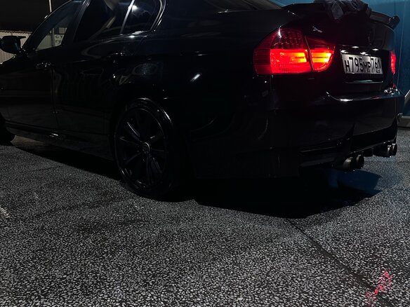 2011 BMW 3 серии 325i V (E90/E91/E92/E93) Рестайлинг, чёрный, 1800000 рублей - вид 6