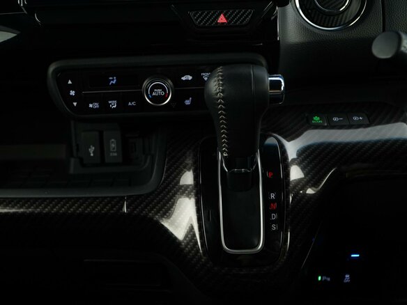 2021 Honda N-BOX II Рестайлинг, белый, 1599077 рублей - вид 15