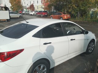 2011 Hyundai Solaris I, белый, 780000 рублей, вид 2