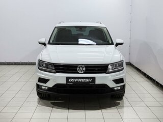2018 Volkswagen Tiguan II, белый, 2299000 рублей, вид 3