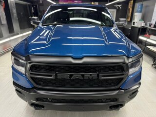 2023 Ram 1500 Crew Cab eTorque V, синий, 7900000 рублей, вид 3