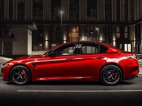 2024 Alfa Romeo Giulia Quadrifoglio II (952) Рестайлинг 2, красный, 6800000 рублей, вид 3