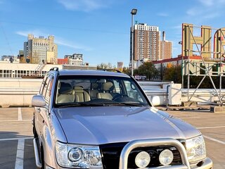 2004 Toyota Land Cruiser 100 Series Рестайлинг 1, серебристый, 2500000 рублей, вид 2