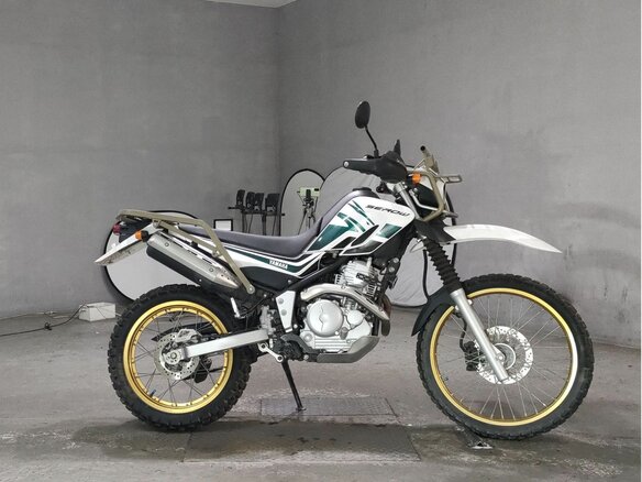 2014 Yamaha XT250 Serow, белый, 375000 рублей