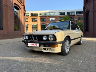 1983 BMW 5 серии 520i II (E28), бежевый, 450000 рублей, вид 1