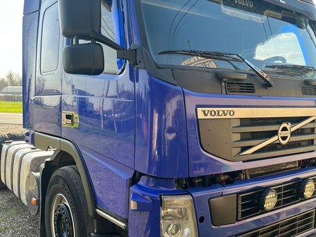 2010 Volvo FM, синий, 2800000 рублей, вид 1