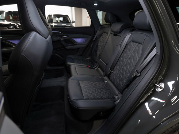 2026 Audi Q5 L III (GU), зелёный, 6665000 рублей - вид 12
