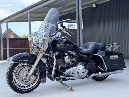 2013 Harley-Davidson Road King, чёрный, 1350000 рублей, вид 2