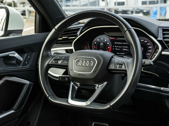 2022 Audi Q3 45 TFSI II (F3), белый, 4179000 рублей - вид 9