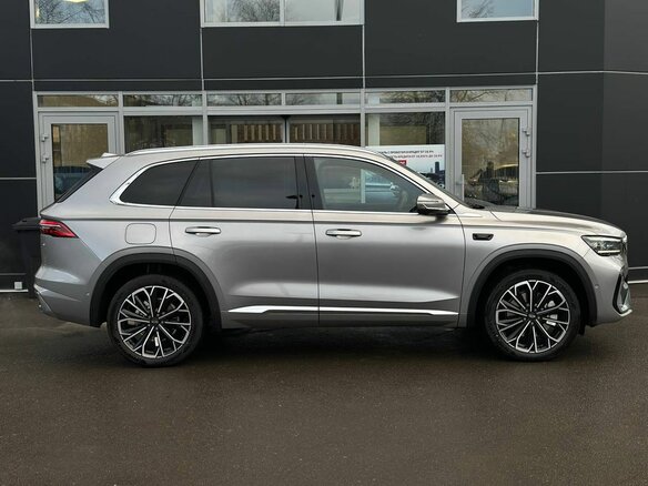 2026 Geely Monjaro (Xingyue L) I Рестайлинг 2 (China Market), серебристый, 4600000 рублей - вид 3