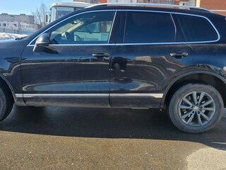 2012 Volkswagen Touareg II, чёрный, 1530000 рублей, вид 3