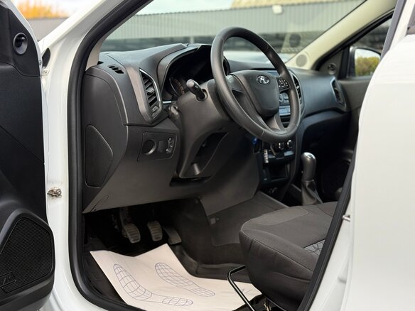 2019 Lada (ВАЗ) XRAY Cross I, белый, 945000 рублей - вид 9