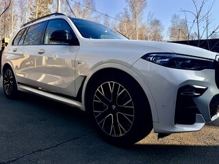 2021 BMW X7 30d I (G07), белый, 8200000 рублей, вид 4