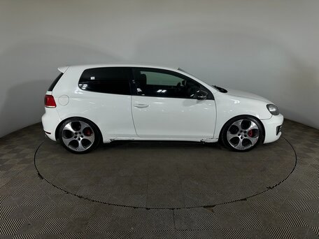 2010 Volkswagen Golf GTI VI, белый, 950000 рублей, вид 4